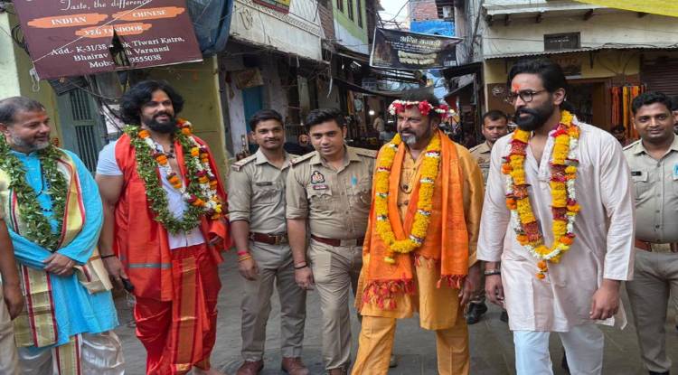 काशी पहुंचे साउथ के एक्टर मोहन बाबू: बाबा दरबार और काल भैरव मंदिर में लगाई हाजरी, फिल्म कनप्पा की सफलता के लिए की प्रार्थना
