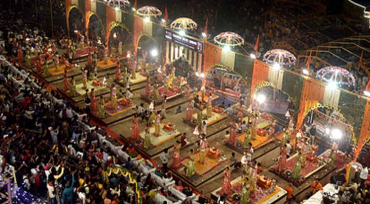 गंगा दशहरा पर काशी में दिखेगा देव दीपावली जैसा नजारा... हवाओं में गूंजेंगे मंत्र, अस्सी घाट पर माता को लगेगा 56 प्रकार का भोग
