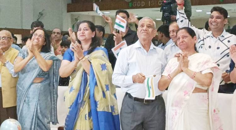  मिशन पूरा कर धरती पर लौटे कैप्टन शुभांशु शुक्ला