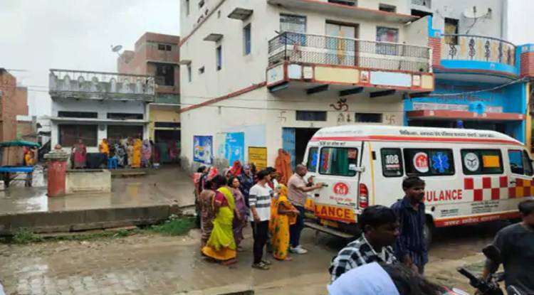 वाराणसी में सांप के काटने से महिला की मौत, अस्पताल में चिकित्सकों ने किया मृत घोषित