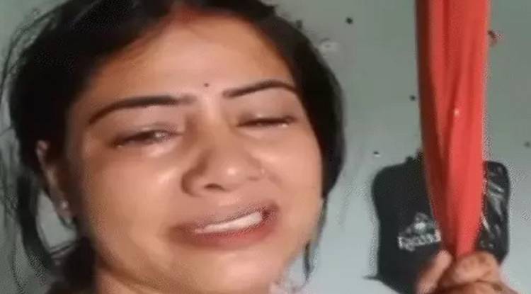 लखनऊ में सिपाही की पत्नी सौम्या ने की आत्महत्या, सुसाइड से पहले बनाई REEL, 'सैयारा तू तो बदला नहीं है... मौसम जरा-सा रुठा हुआ..':