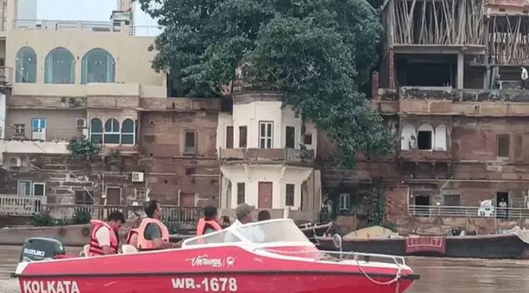  गंगा में उफान से काशी में तबाही, 6 हजार परिवारों ने छोड़ा घर, बाढ़ की वजह से लोग घरों में कैद