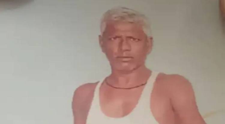 वाराणसी में सड़क हादसा: अज्ञात वाहन ने दो लोगों को कुचला हादसे में एक व्यक्ति की मौत, दूसरा गंभीर रूप से घायल