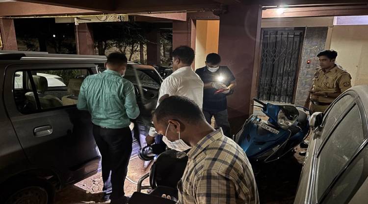 वाराणसी में मामूली विवाद में सनबीम स्कूल के टीचर की हत्या, अपार्टमेंट में पड़ोसी ने सिर पर ईंट मारी; पत्नी बेसुध
