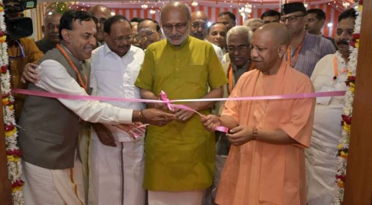 काशी में बोले उपराष्ट्रपति राधाकृष्णन : गंगा स्नान कर शाकाहारी बना, नट्टुकोट्टई धर्मशाला का किए उद्घाटन , बाबा विश्वनाथ का करेंगे जलाभिषेक