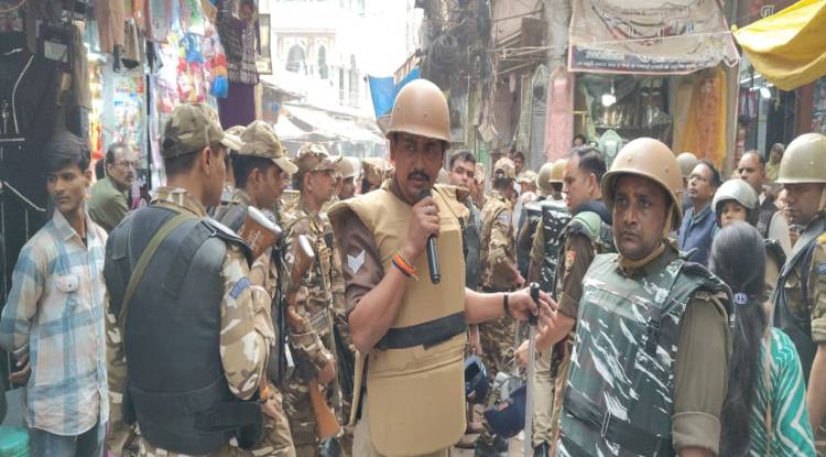 दालमंडी चौड़ीकरण विवाद में पुलिस की कार्रवाई तेज, विरोध के बीच इमरान उर्फ बबलू हिरासत में