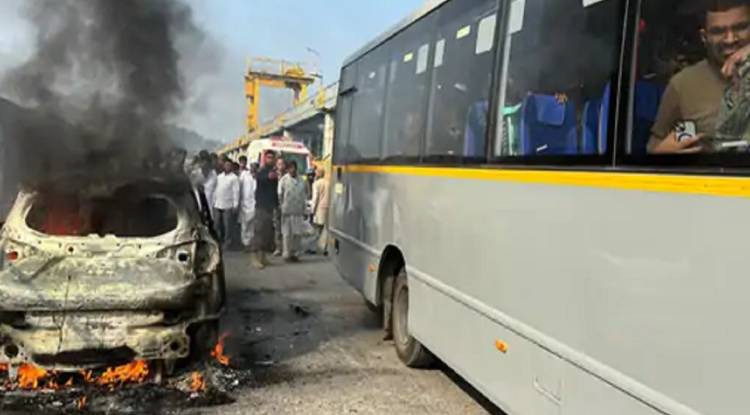 चलती XUV में अचानक धमाका, आग का गोला बनी कार; देवर-भाभी की जान बची