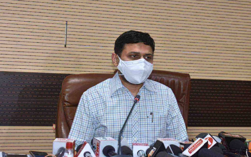 DM का नया फरमान, 1 बजे तक खुल सकेंगी आवश्यक दैनिक सामान की दुकान