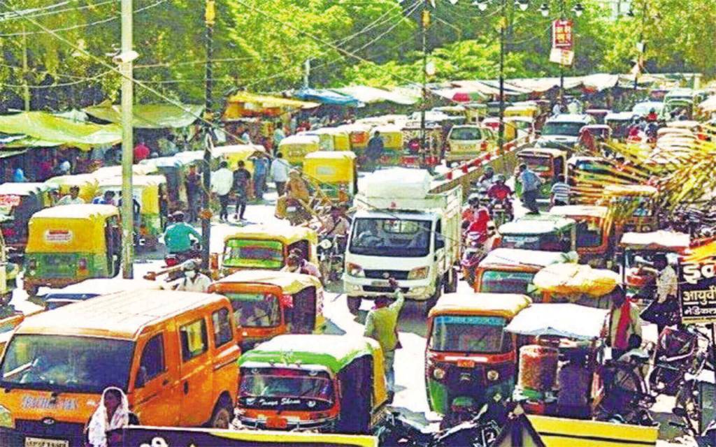 अतिक्रमण के झाम से रोज लगता लंका पर जाम