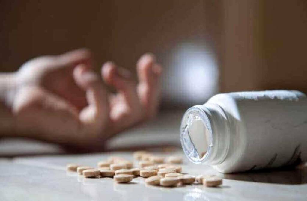 पुलिस दुर्व्यवहार से नाराज महिला ने खायी नींद की गोली