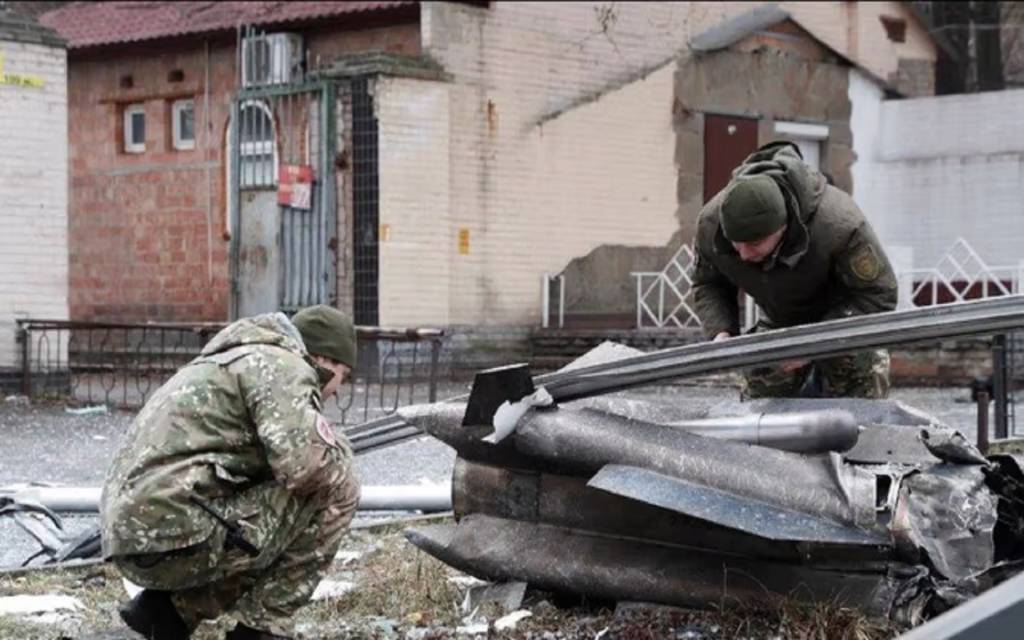 रूस ने यूक्रेन पर आक्रमण किया हमला: पुतिन ने मिलिट्री ऑपरेशन की घोषणा करते हुए, कहा-कोई इस मामले में दखल न दे,  वरना अंजाम बुरा होगा