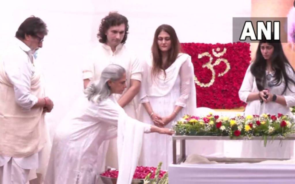 पंडित शिवकुमार शर्मा आज होगा अंतिम संस्कार, उनके पार्थिव शरीर के अंतिम दर्शन के लिए उमड़ी बॉलीवुड हस्तियां 