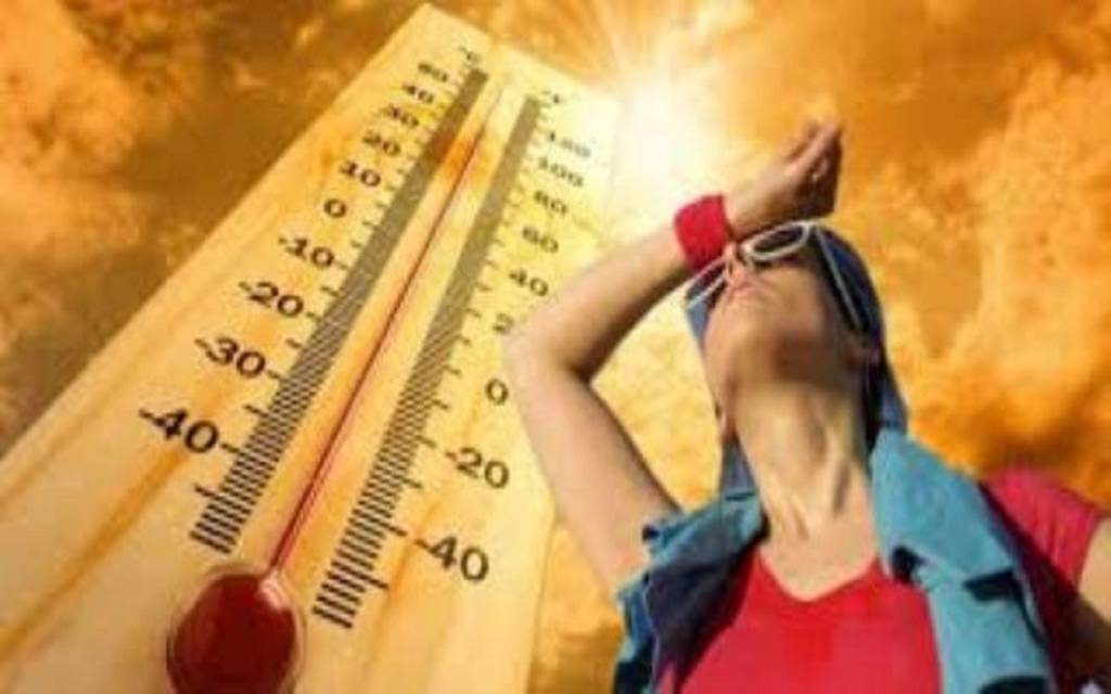 बेरहम गर्मी से तिलमिला रही काशी, तापमान 44°C के पार 