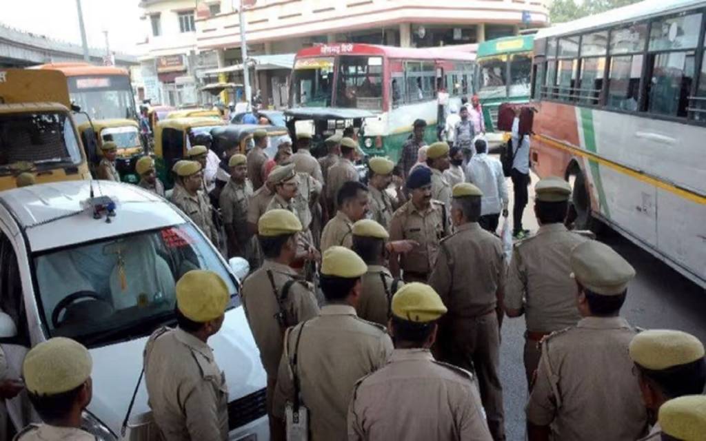 भारत बंद के मददे नज़र आज वाराणसी में बसों के संचालन पर रोक, सीमाओं पर पुलिसकर्मी मुस्तैद