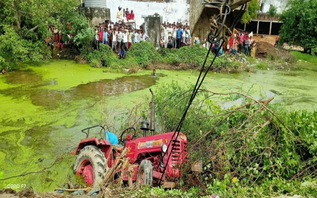 Accident in Lucknow's Itaunja: ट्रक की टक्कर से ट्रैक्टर ट्राली तालाब में पलटी, 10 की मौत, 35 घायल