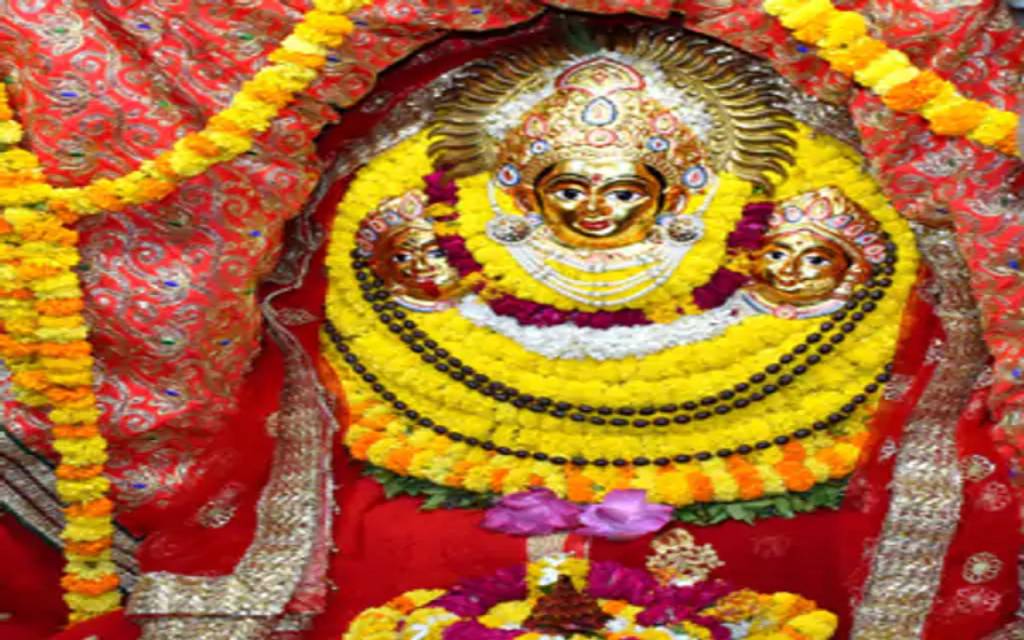 शारदीय नवरात्रि की नवमी पर काशी में देवी सिद्धिदात्री और महालक्ष्मी गौरी के दरबार में उमड़े भक्त