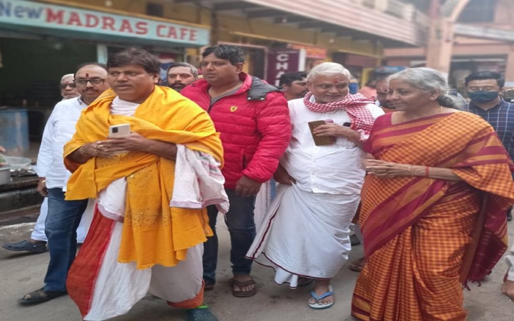केंद्रीय वित्त मंत्री निर्मला सीतारमण वाराणसी दौरे पर, तमिल प्रभाव के मंदिरों का भ्रमण कर विद्यार्थियों संग करेंगी संवाद