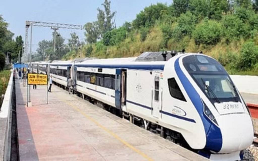 Indian Railways: देश अब वंदे भारत के साथ दौड़ती दिखेगी वंदे मेट्रो ट्रेन