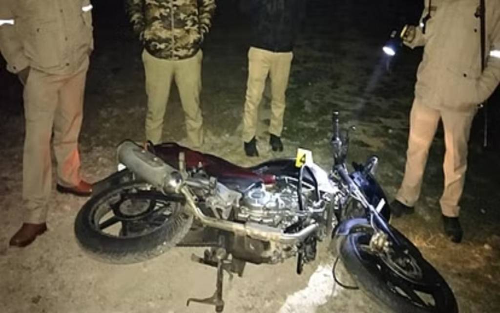 जौनपुर: पुलिस मुठभेड़ के दौरान बावरिया गिरोह के दो बदमाश गिरफ्तार, दोनों के पैर में गोली लगने से हुए घायल