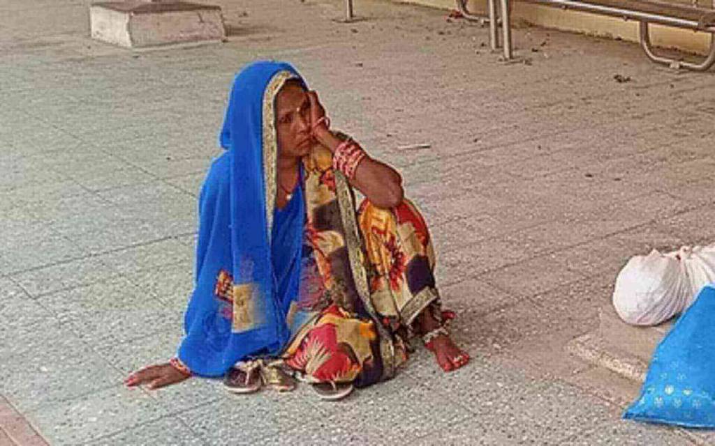 Mirzapur: विंध्याचल दर्शन करने जा रहे दादी-पोते की ट्रेन की चपेट में आने से हुई मौत