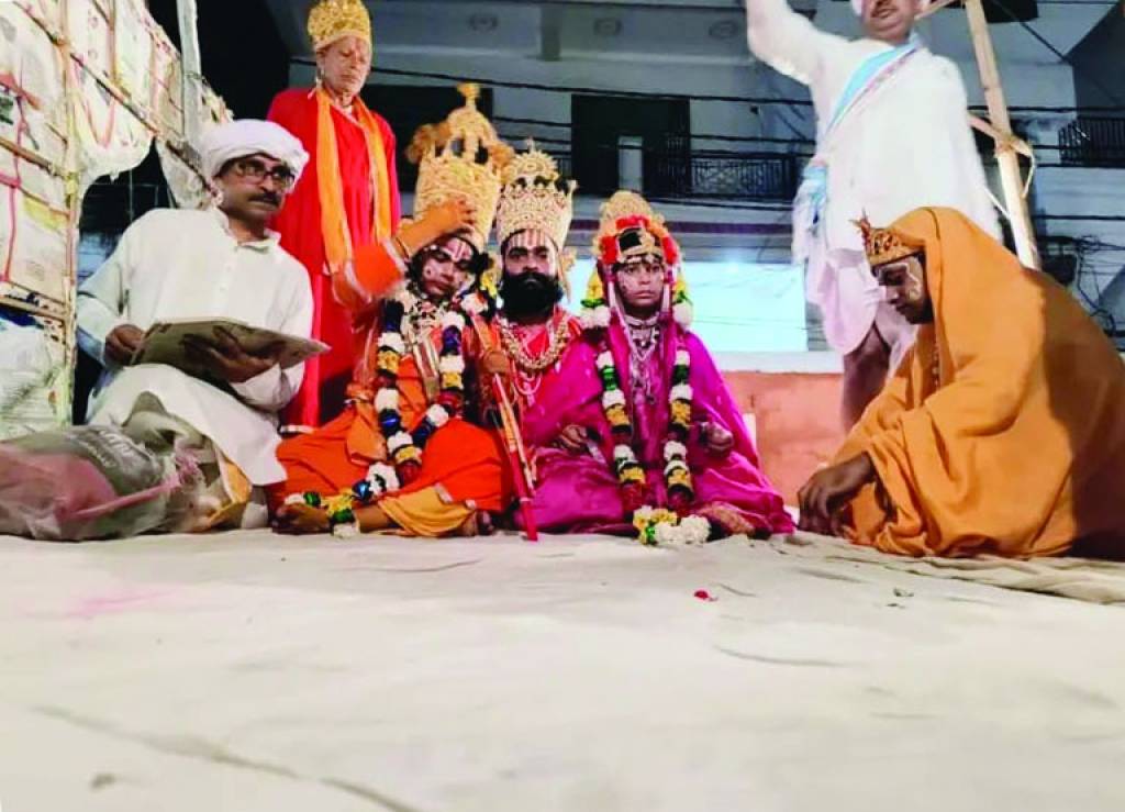 श्रीराम के वन गमन से भावुक हुई अयोध्या 