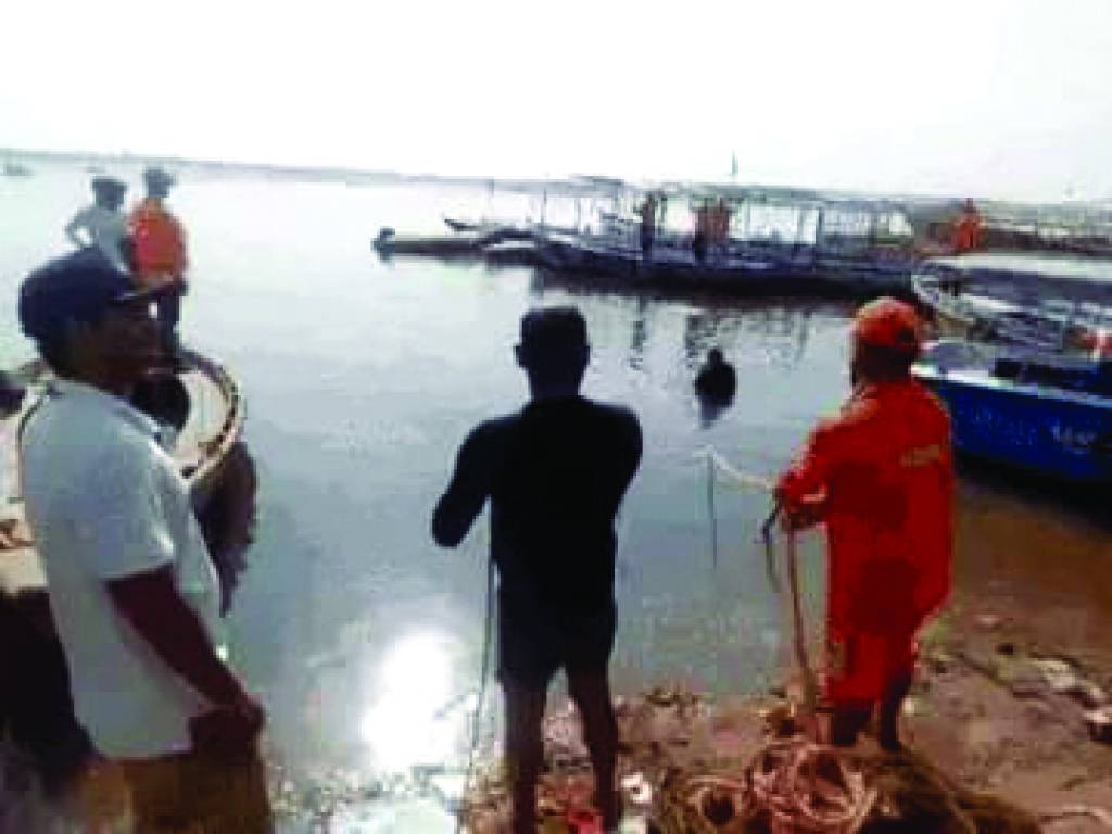 नहीं थम रहा गंगा में डूबने का सिलसिला