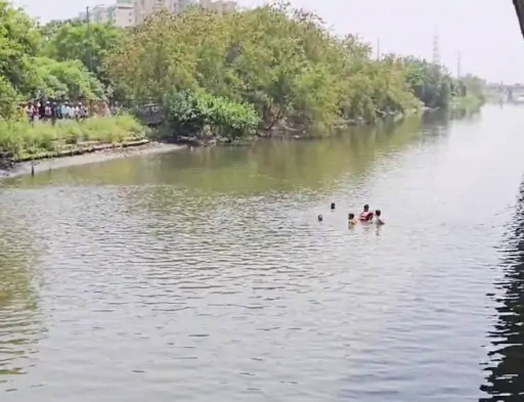 नहर में कूदी महिला को बचाने में सिपाही की मौत, एंबुलेंस तक नहीं मिली