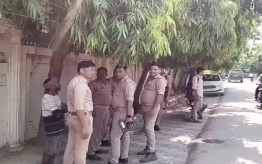 वाराणसी में लावारिस हालत में मजदूर का शव मिलने से फैली सनसनी, जांच में जुटी पुलिस