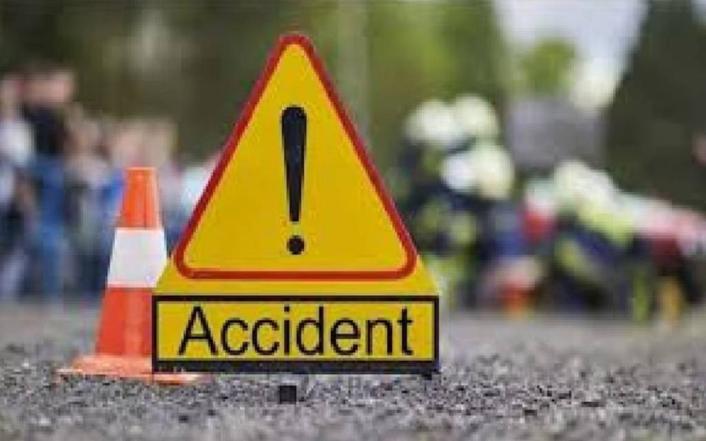 वाराणसी में ट्रैक्टर की चपेट में आने से मिस्त्री की मौत, दूसरा घायल, जांच में जुटी पुलिस
