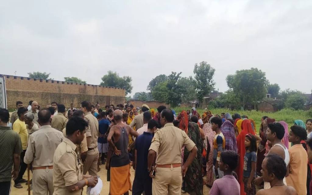 प्रयागराज में बड़ा हादसा, तालाब में 4 बच्चों की डूबने से हुई मौत, गांव में मचा कोहराम