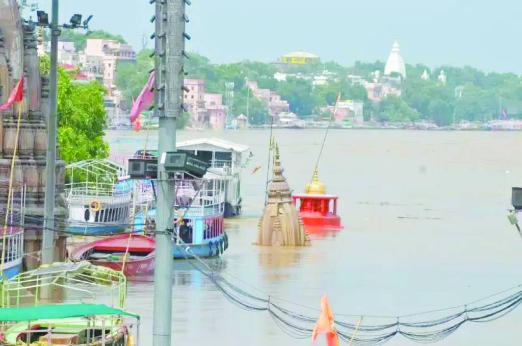 गंगा में बढ़ोतरी की थमी रफ्तार, दुश्वारियां अब भी बरकरार