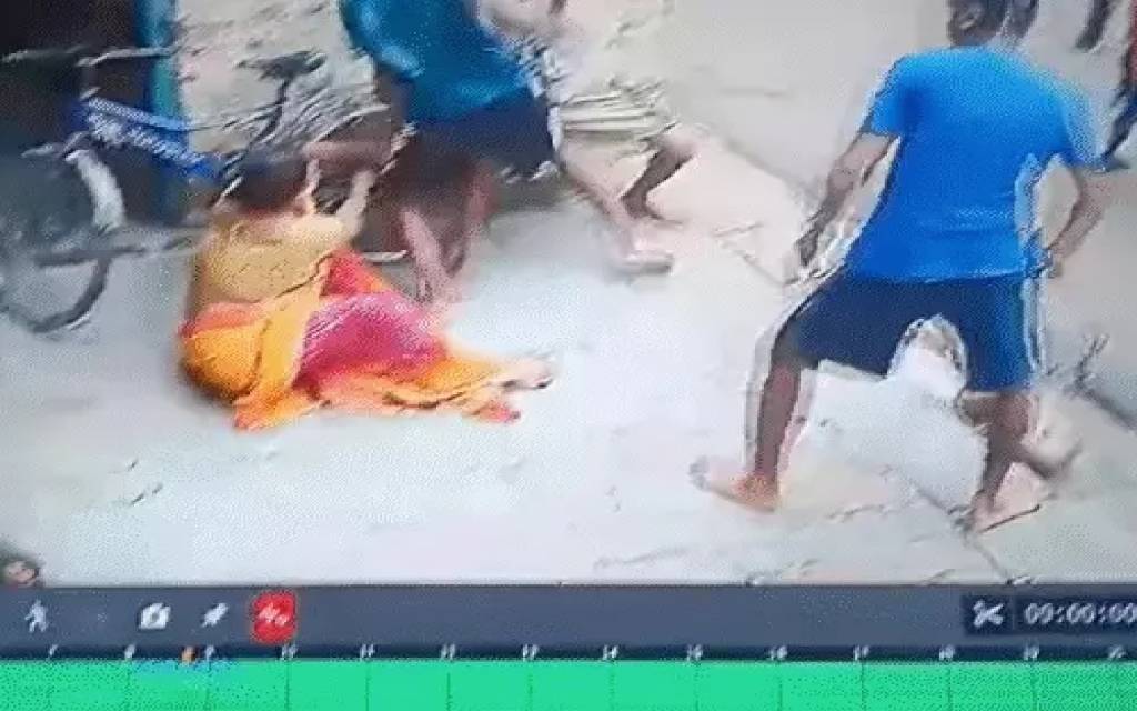वाराणसी में साइकिल गिरने पर खूनी विवाद: भतीजों ने चाचा को पटककर मार डाला, चचेरे भाई को भी पीटा; दोनों गिरफ्तार