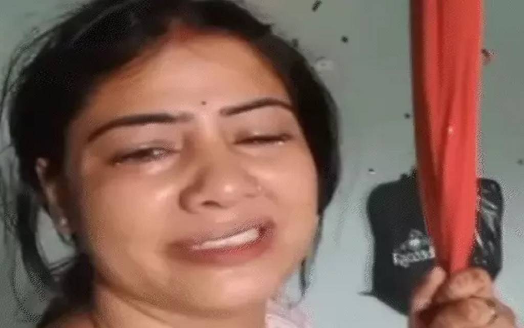 लखनऊ में सिपाही की पत्नी सौम्या ने की आत्महत्या, सुसाइड से पहले बनाई REEL, 'सैयारा तू तो बदला नहीं है... मौसम जरा-सा रुठा हुआ..':