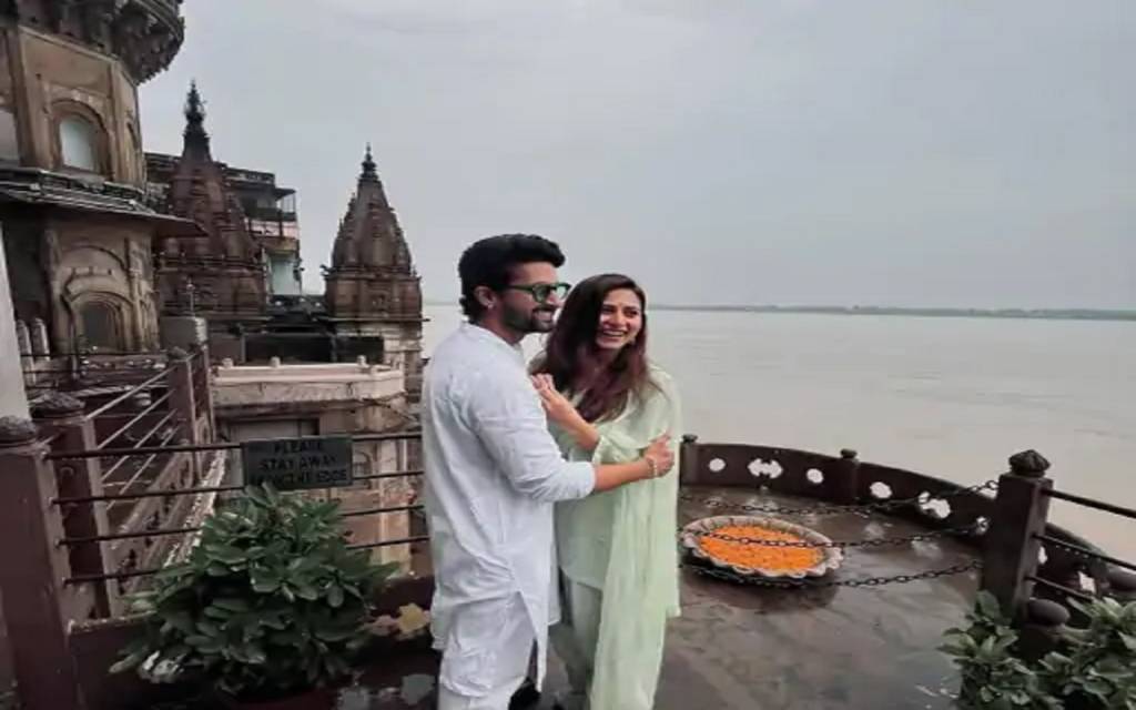सावन में पत्नी संग काशी पहुंचे एक्टर रवि दुबे, खूबसूरत तस्वीरें शेयर कर बोले-'ये संयोग नहीं शिव कृपा'