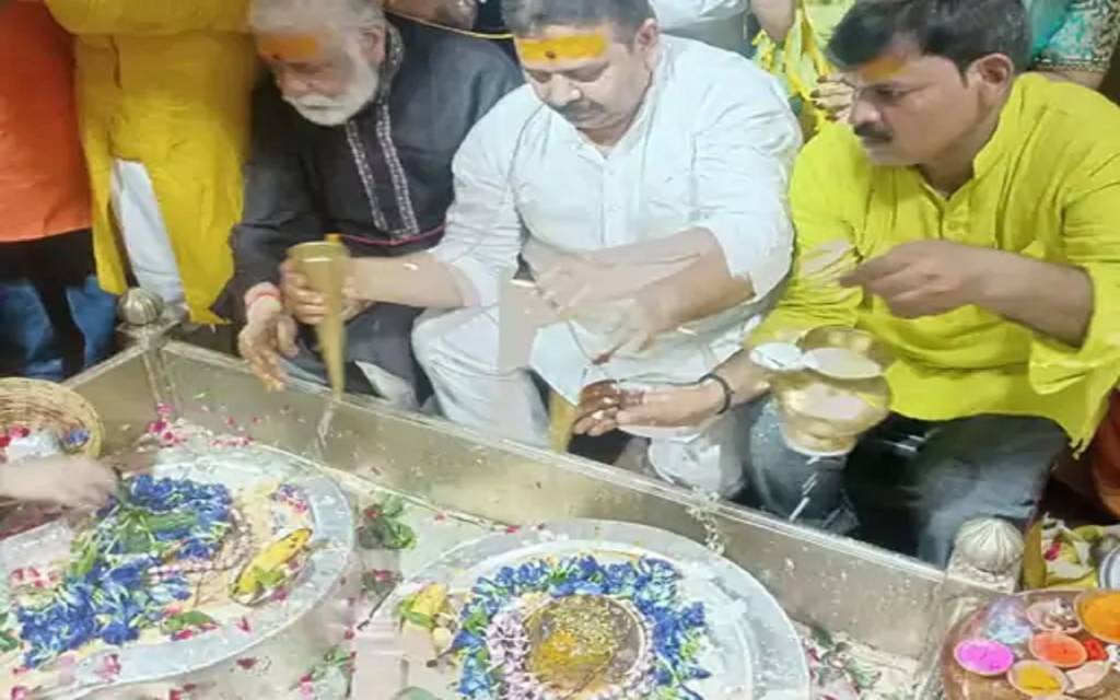 काशी विश्वनाथ मंदिर: श्रद्धालुओं की सुविधा को लेकर मंत्री रविंद्र जायसवाल की नाराज़गी, यातायात व्यवस्था सुधारने के निर्देश