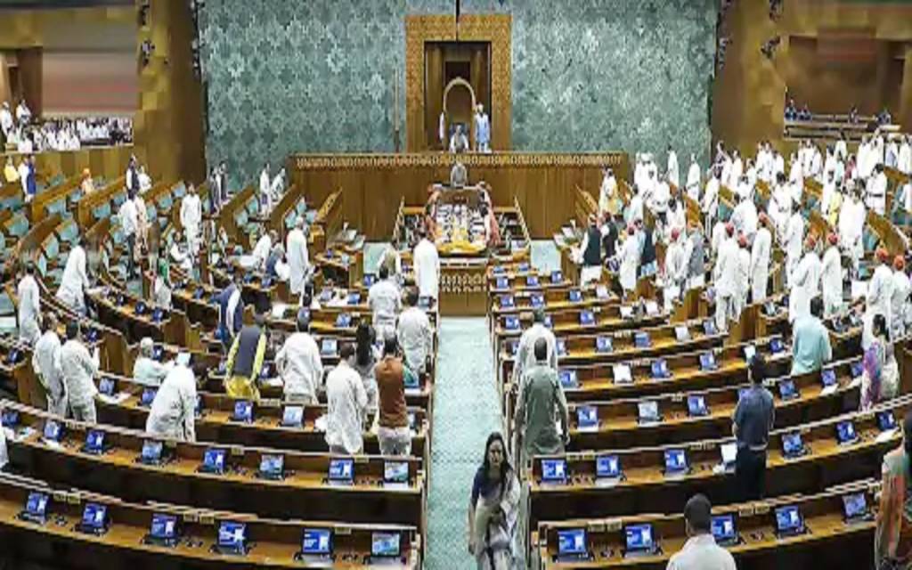 वोटर वेरिफिकेशन विवाद पर विपक्ष का संसद से EC ऑफिस तक मार्च, राहुल-प्रियंका,अखिलेश को हिरासत में लिया, 2 घंटे बाद छोड़ा 