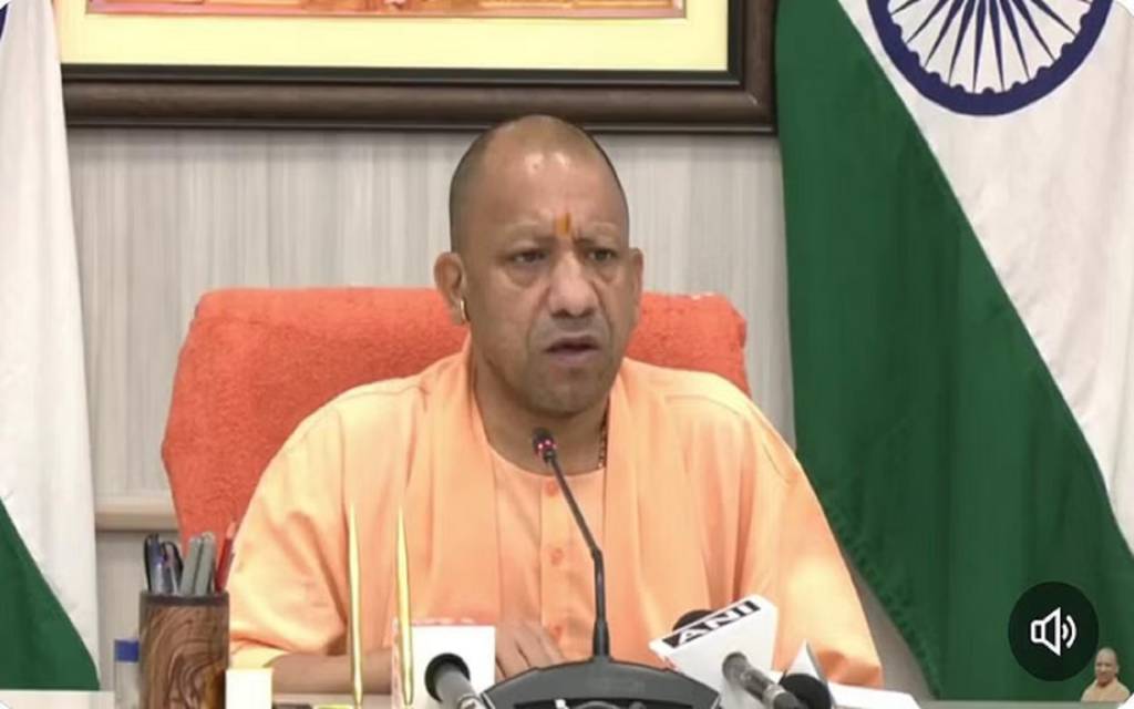खाद की कालाबाजारी पर सख्त योगी सरकार, अफसरों को मॉनिटरिंग के निर्देश; प्रदेशभर में पर्याप्त उपलब्धता