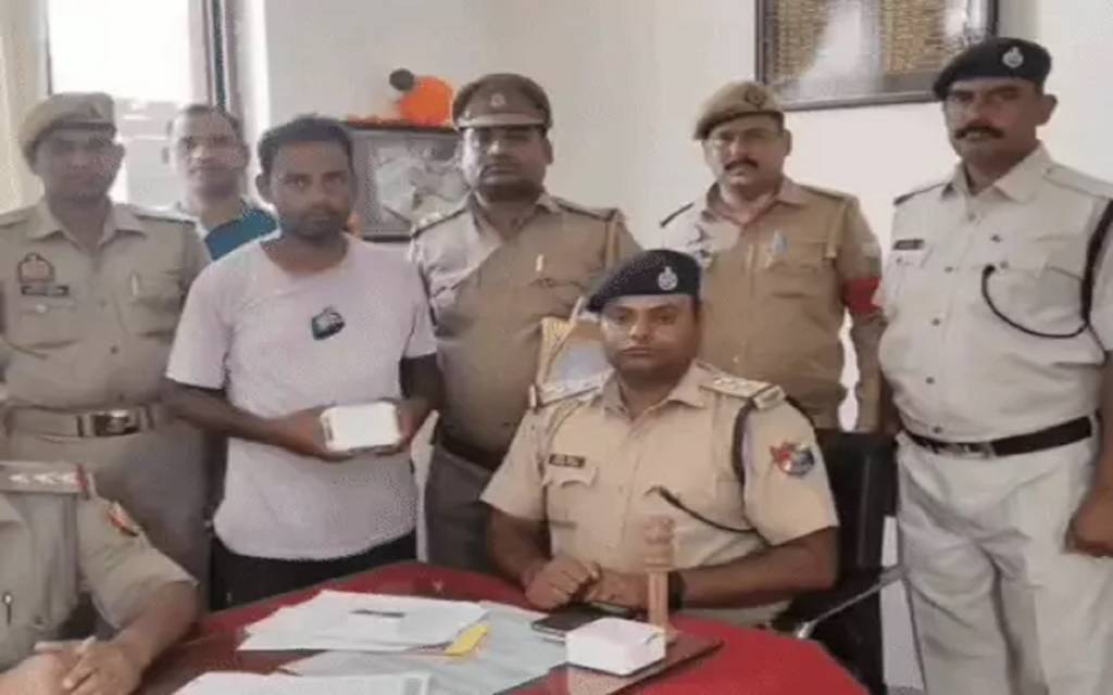 वाराणसी कैंट रेलवे स्टेशन पर बम की झूठी सूचना देने वाला आरोपी गिरफ्तार, कॉल पर बोला था ब्लास्ट हो गया...मदद करिए