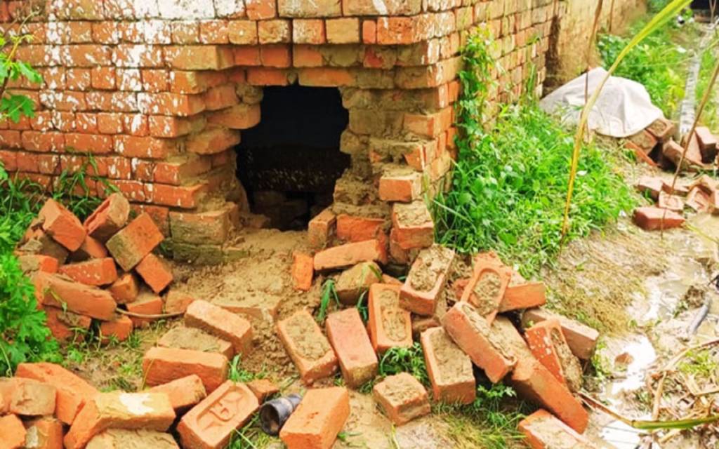 कपसेठी: दूध-छेना व्यवसाई के घर से 20 लाख की चोरी, सेंधमारी कर घर में घुसे थे चोर, पुलिस जांच में जुटी