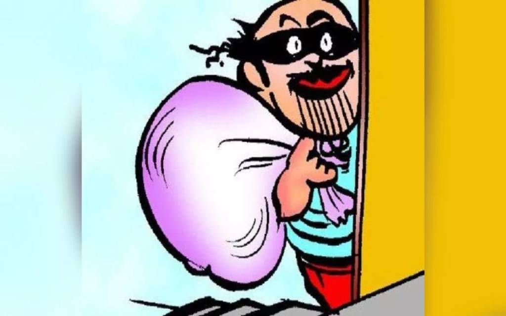 बड़ागांव में व्यापारी की दुकान से डेढ़ लाख की चोरी, व्यापारियों में आक्रोश