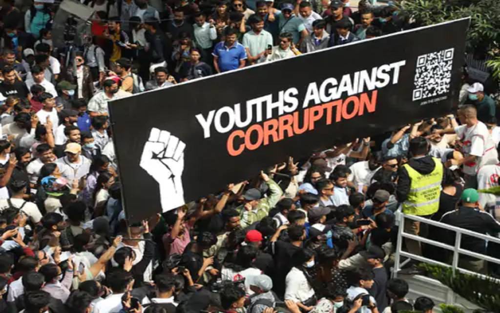 सोशल मीडिया ऐप पर पाबंदी के बाद नेपाल मे बवाल, कर्फ्यू लागू