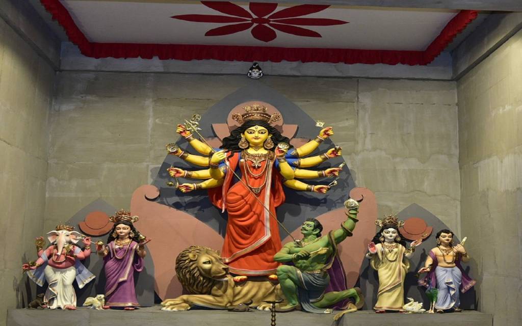 104 वां वर्ष मना रहा है वाराणसी दुर्गोत्सव सम्मिलिनी 