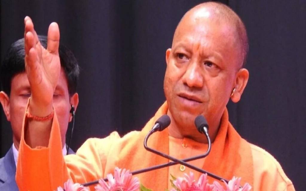 सीएम योगी ने दी एकता की सीख- कहा, जात-पात ने देश को बांटा, संतों ने दिखाई राह