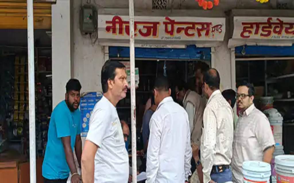 शिवपुर में एक रात में चार जगह चोरी: तीन दुकानों और मंदिर में सेंधमारी, लाखों का माल साफ