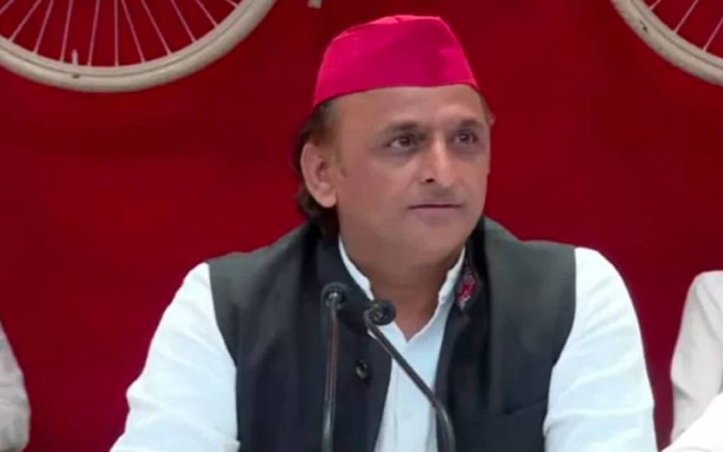 गन्ना मूल्य और SIR में जाति कॉलम को लेकर अखिलेश ने सरकार पर साधा निशाना