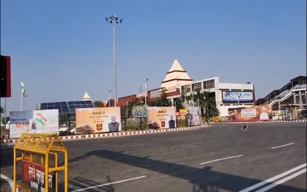 आज काशी में पीएम का कार्यक्रम, कहीं फंस न जाएं , पहले जान लें ट्रैफिक प्लान