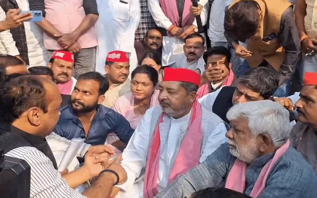 वाराणसी: दालमंडी में हथौड़ों और आंसुओं की सुबह, विकास की छांव में यादें ढेर