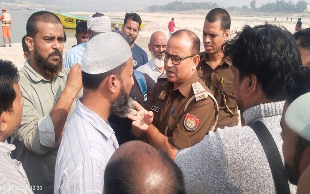 वाराणसी के रामनगर में दर्दनाक हादसा,  गंगा में समाए दो किशोर