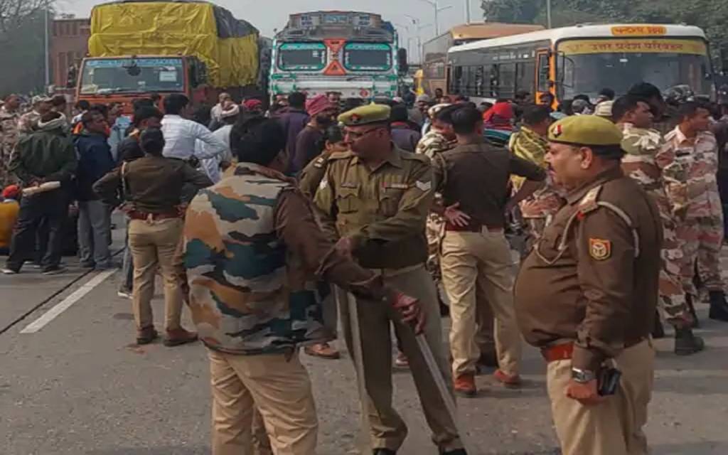 राजातालाब हादसा: हाईवे जाम पर सख्त कार्रवाई, मृतक के बेटे समेत 50 पर मुकदमा दर्ज