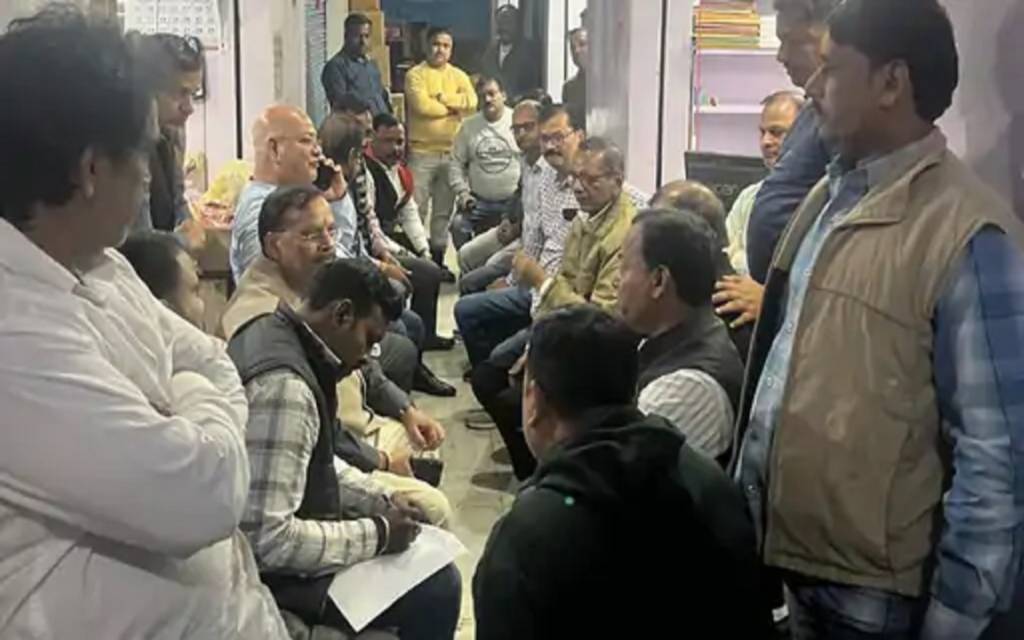 काले कारोबार के बाद नई जंग: दवा मंडी को शहर से बाहर भेजने पर व्यापारियों का जबरदस्त विरोध